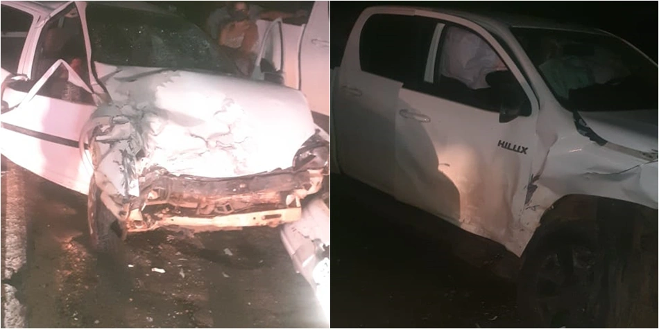 Veículo com a parte frontal destruída