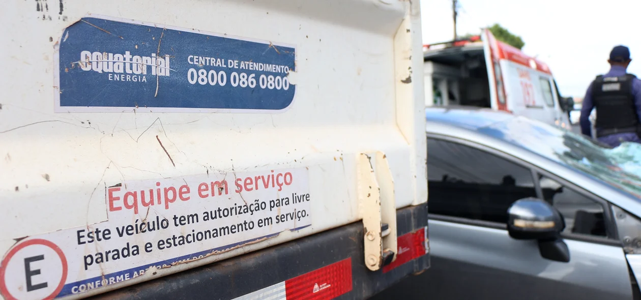 Veículo da Equatorial se envolve em acidente grave na Zona Leste de Teresina