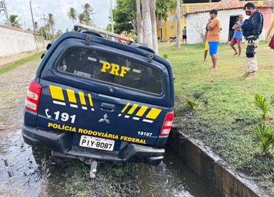 Viatura caiu no local