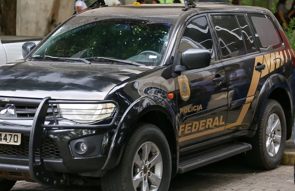 Viatura da Polícia Federal na Sesapi