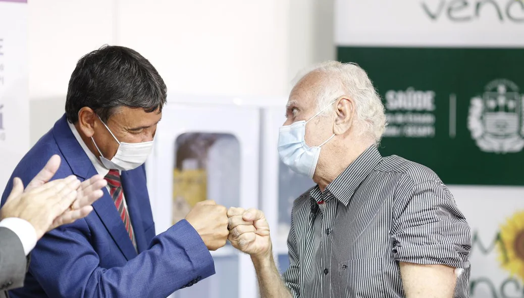 Wellington Dias e médico Joaquim Vaz Parente