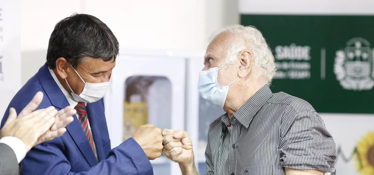 Wellington Dias e médico Joaquim Vaz Parente