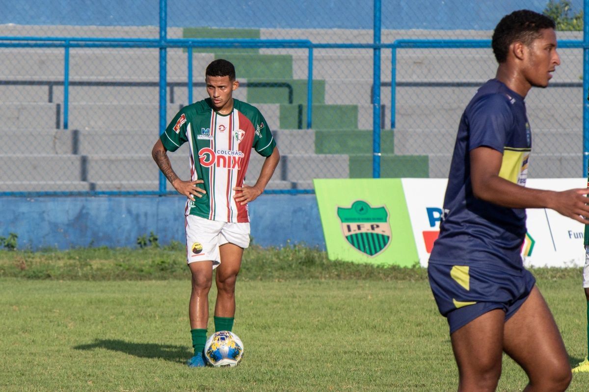 A equipe venceu o jogo por 4 a 1