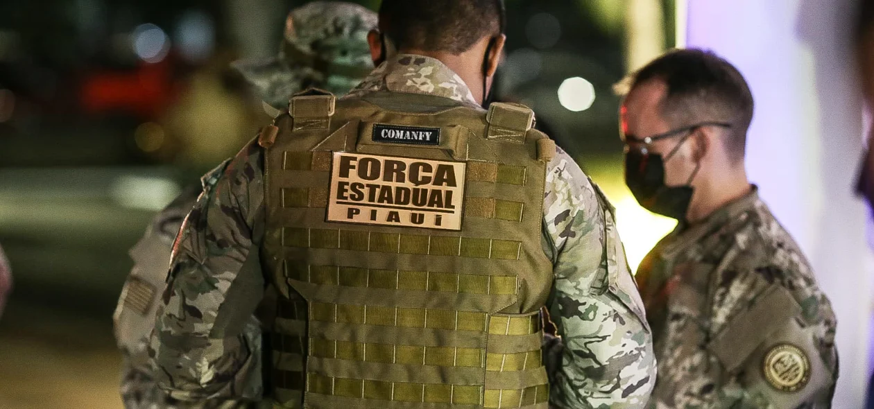 A solenidade aconteceu na noite desta segunda