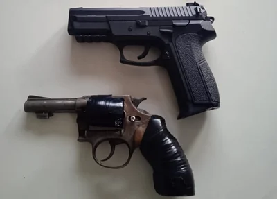 Armas apreendidas no bairro Noivos