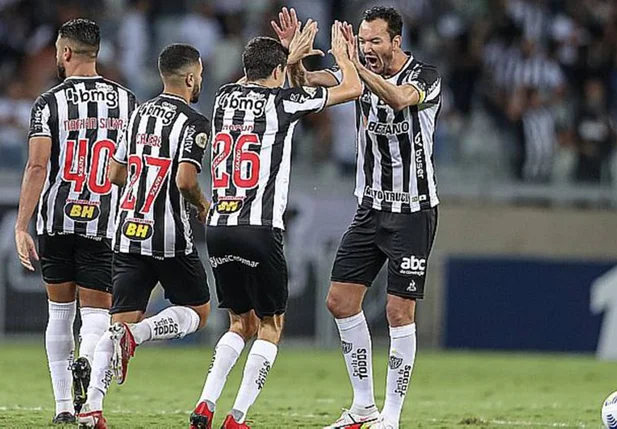 Atlético-MG derrota Santos