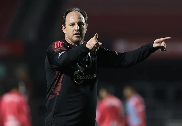 Ceni prepara equipe para desafio contra o Corinthians