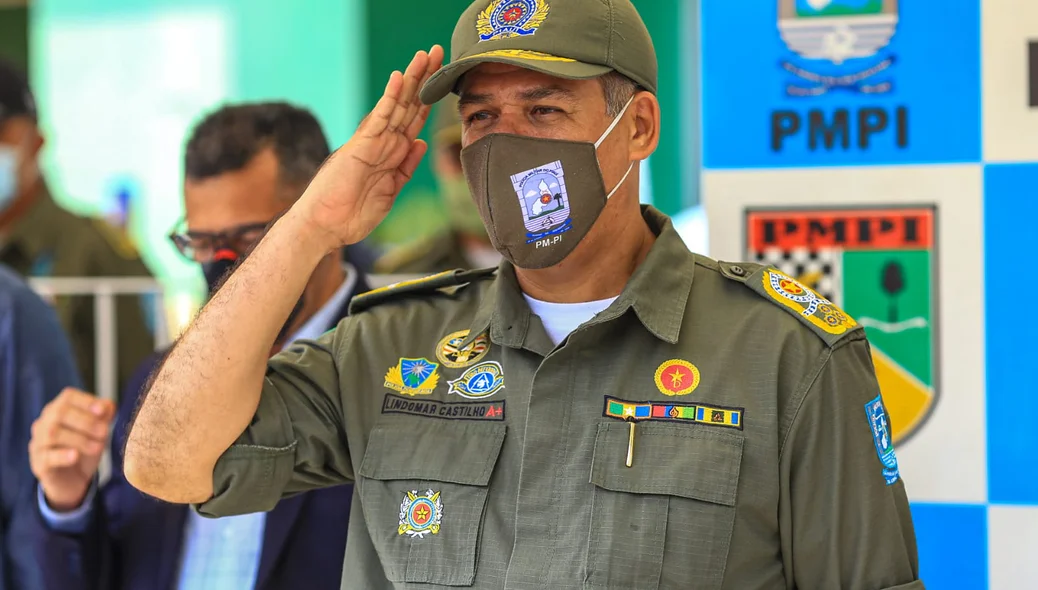 Coronel Lindomar Castilho na solenidade do 15º BPM