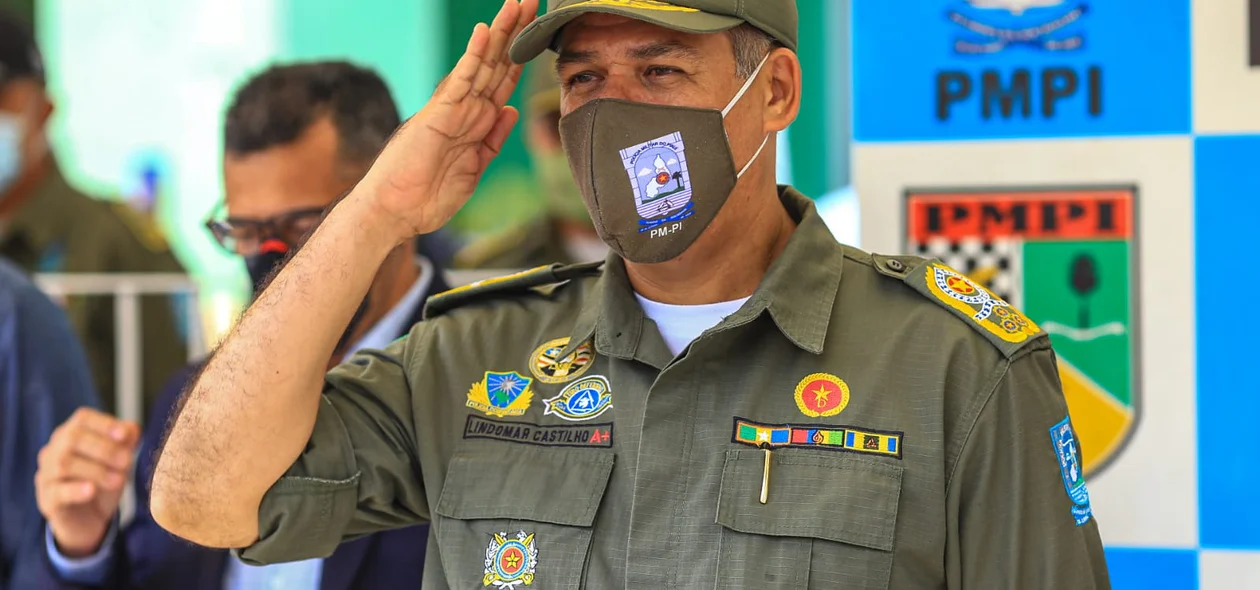 Coronel Lindomar Castilho na solenidade do 15º BPM