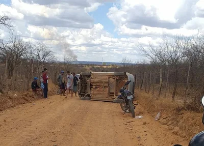 Criança de 9 anos morre após carro capotar em Alegrete do Piauí