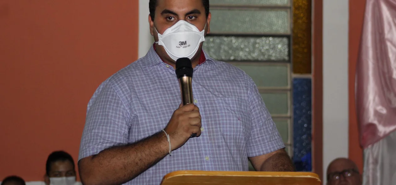 Deputado Georgiano Neto participou da missa