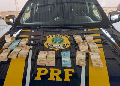 Dinheiro apreendido pela PRF em Inhuma