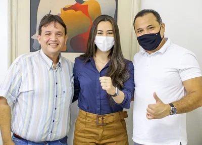Dr. Betinho. Fernanda Gomes e Evaldo Gomes