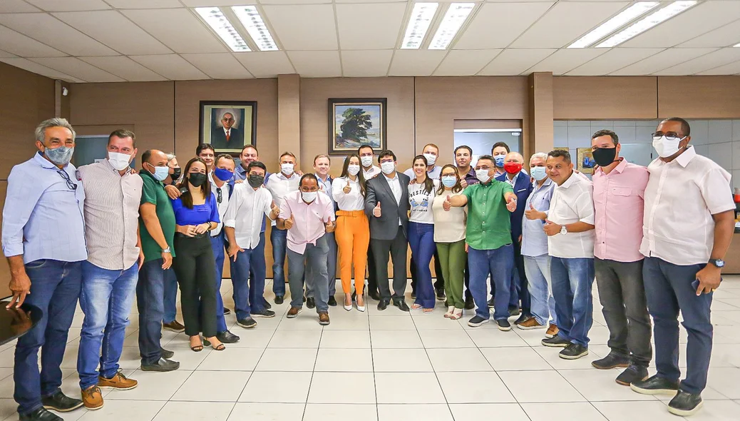 Encontro de Rafael Fonteles com vereadores de Teresina