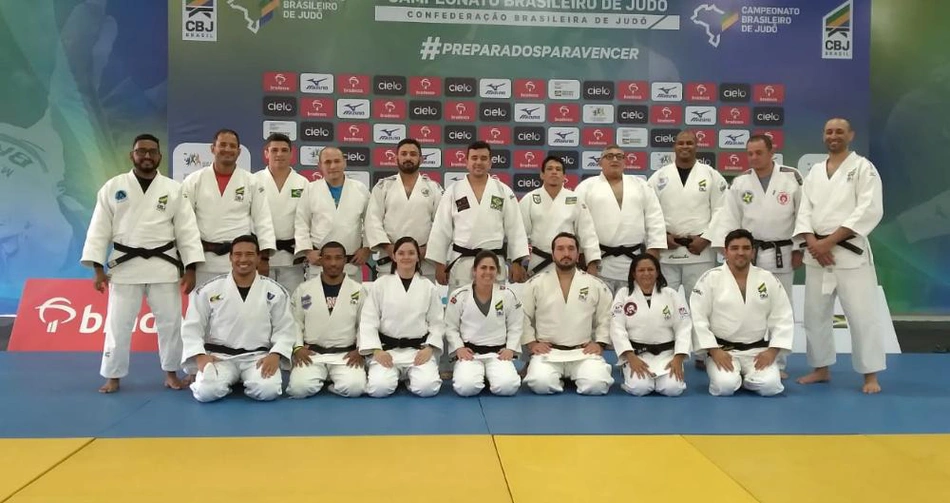 Equipe da Associação de Judô Expedito Falcão