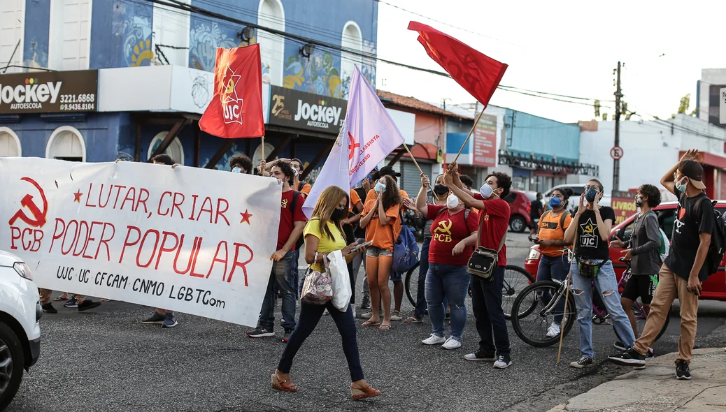 Estudantes participam da manifestação