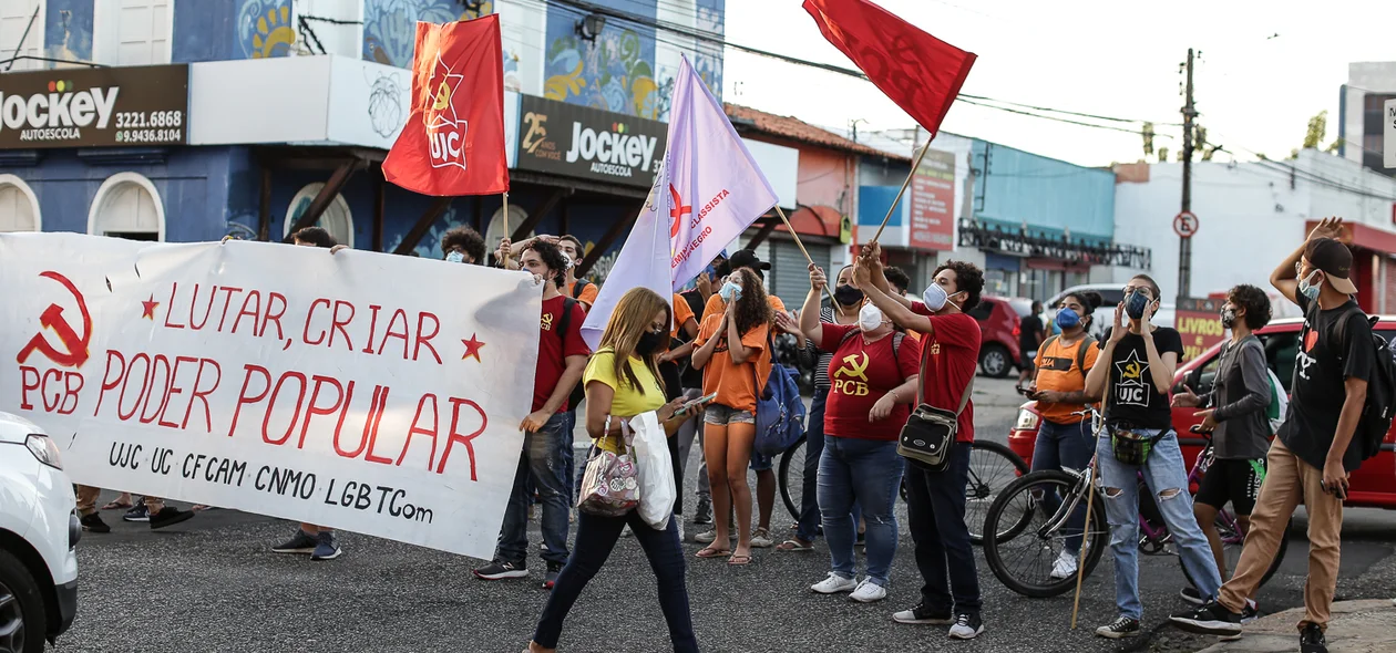 Estudantes participam da manifestação