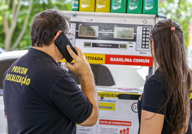 Fiscalização do Procon nos postos de Teresina