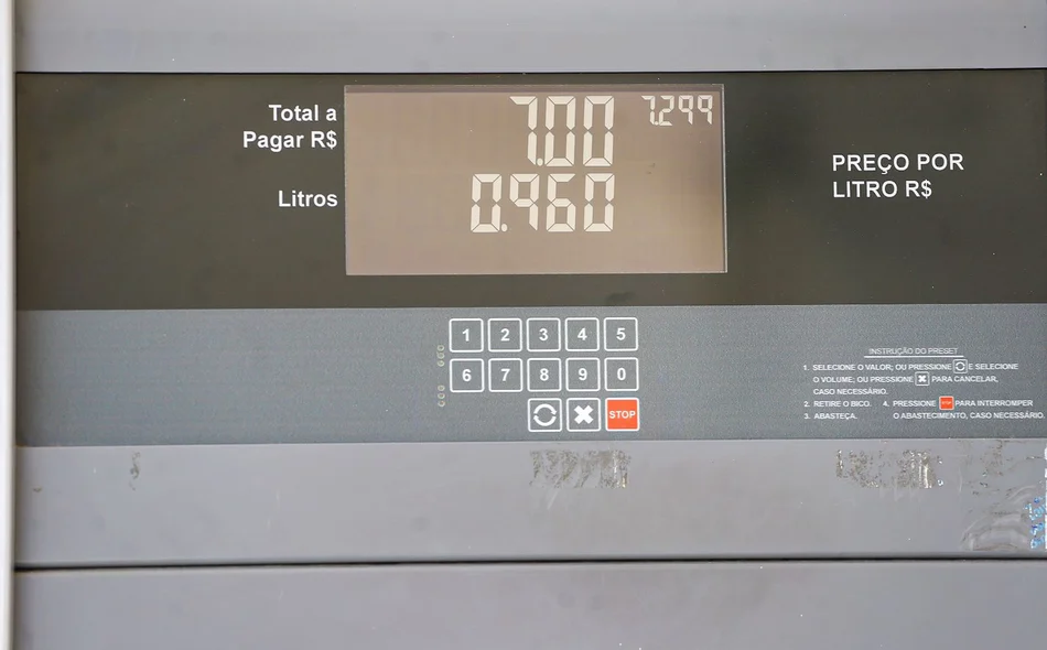 Gasolina comum vendida a R$ 7,29 em Teresina