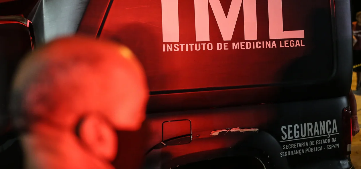 IML no local para remover o corpo