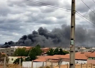 Incêndio em depósito no Ceará