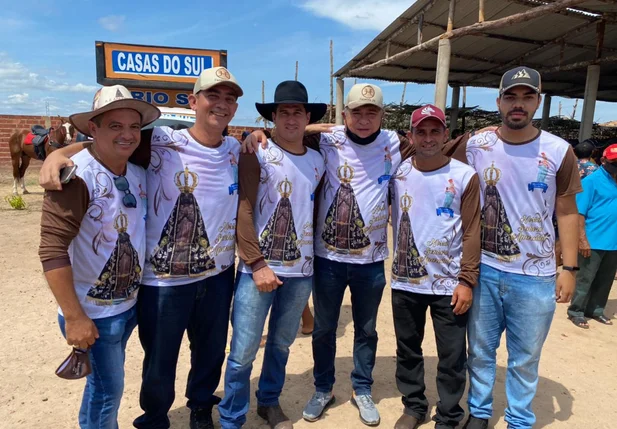 João Mádison participa da festa do Vaqueiro em Piripiri