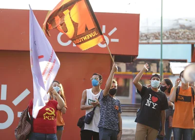 Manifestantes no Centro de Teresina