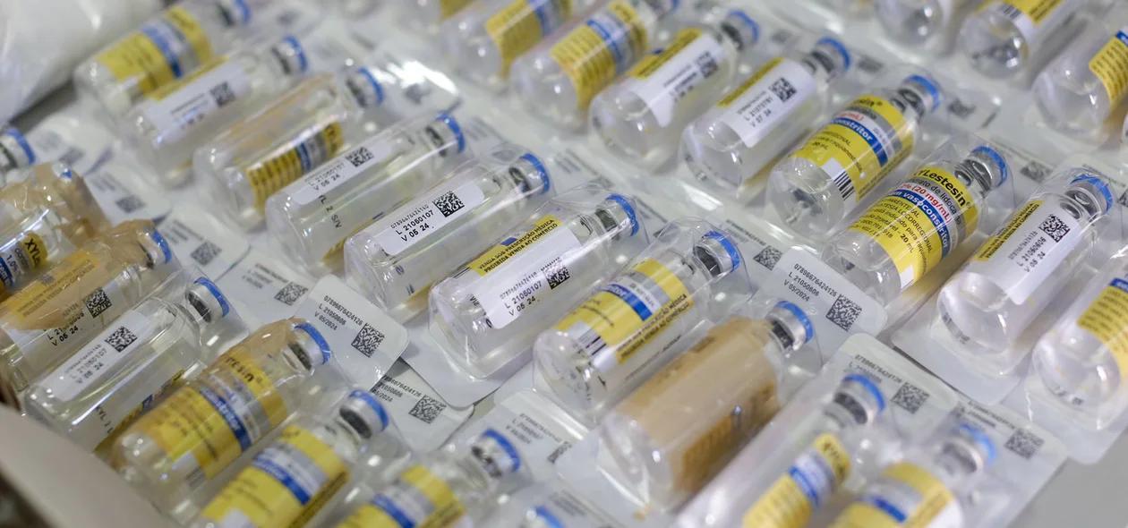 Materiais apreendidos juntamente com a droga