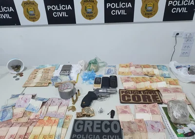 Material apreendido pela Polícia Civil