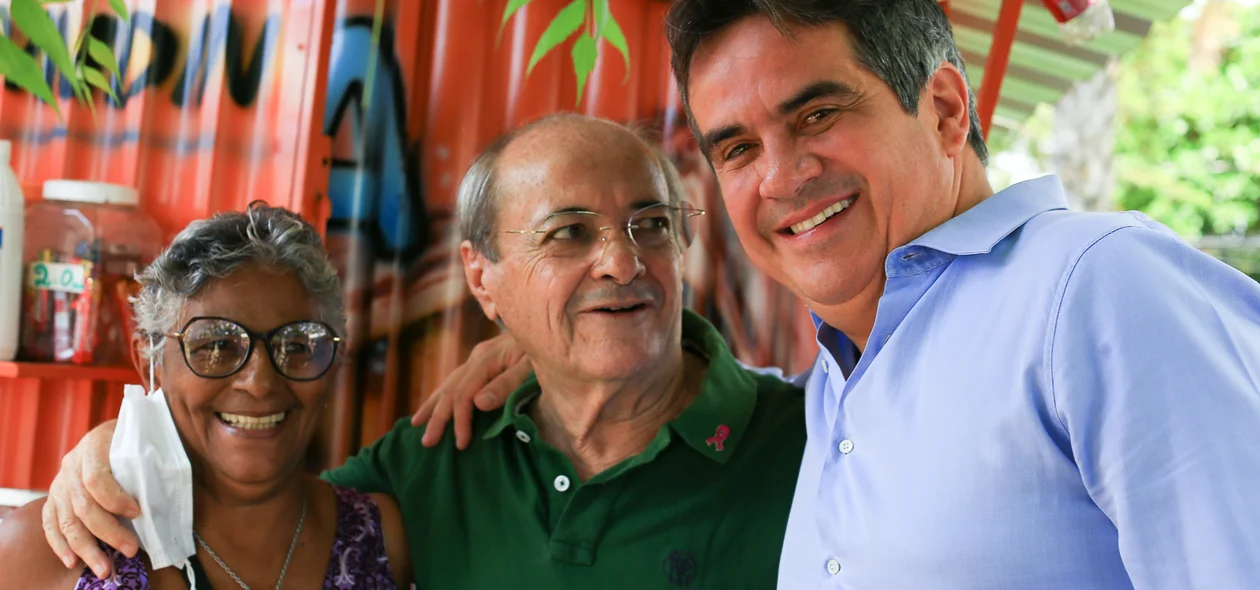 Ministro Ciro ao lado de Sílvio Mendes em evento do PP