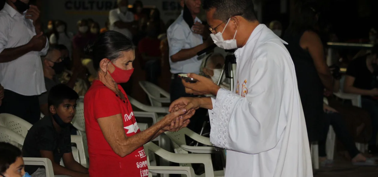 Missa em homenagem a Nossa Senhora de Nazaré