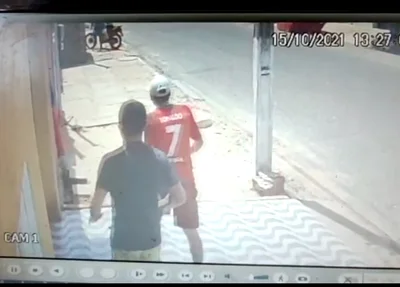 Momentos em que os bandidos entram na residência