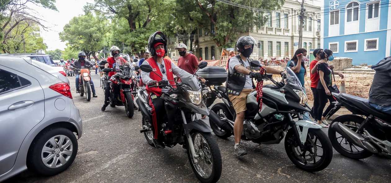 Motoqueiros participaram da manifestação