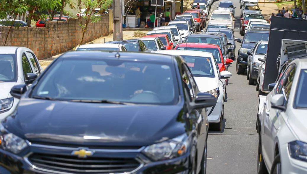 Motoristas de aplicativo realizam ato na frente da Alepi