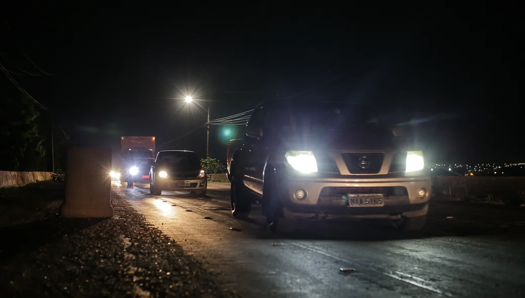 Motoristas reclamam da falta de iluminação