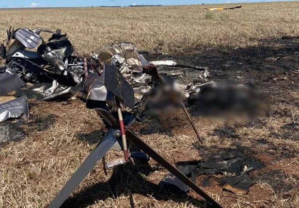 O helicóptero caiu e explodiu em uma fazenda de Ponta Porã