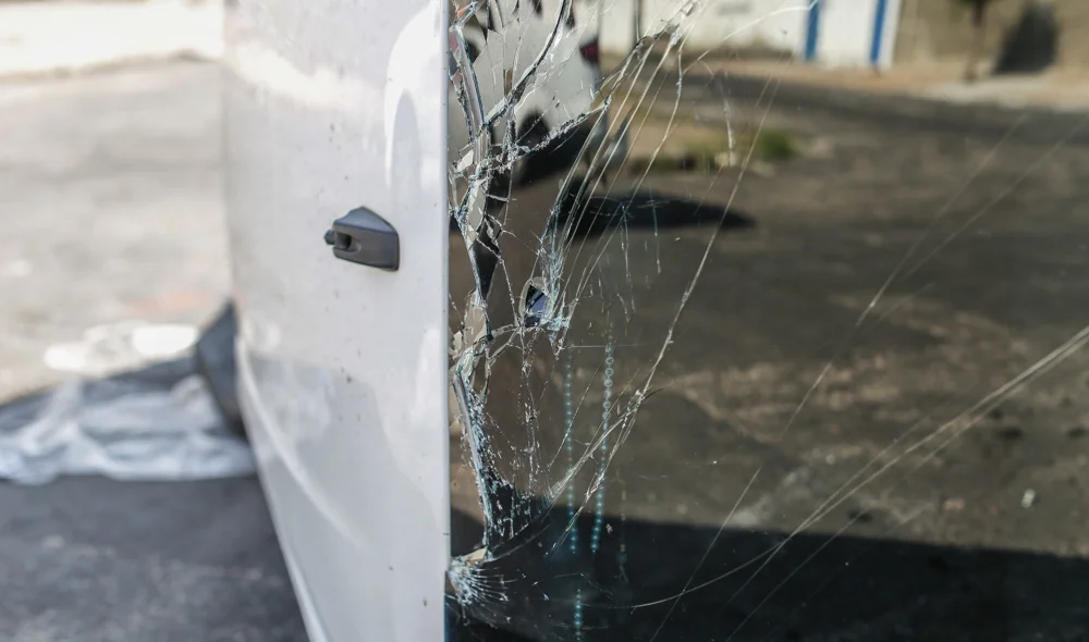 Parabrisa hilux ficou destruído