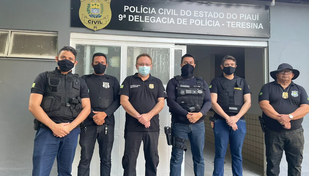 Policiais civis na Operação Cerco Fechado V