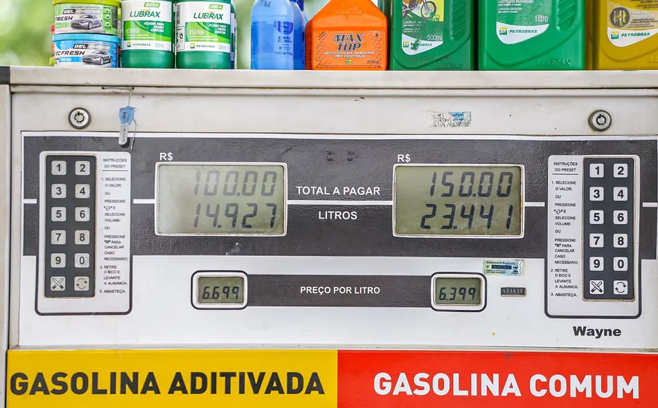 Posto estava cobrando valores diferentes nas bombas