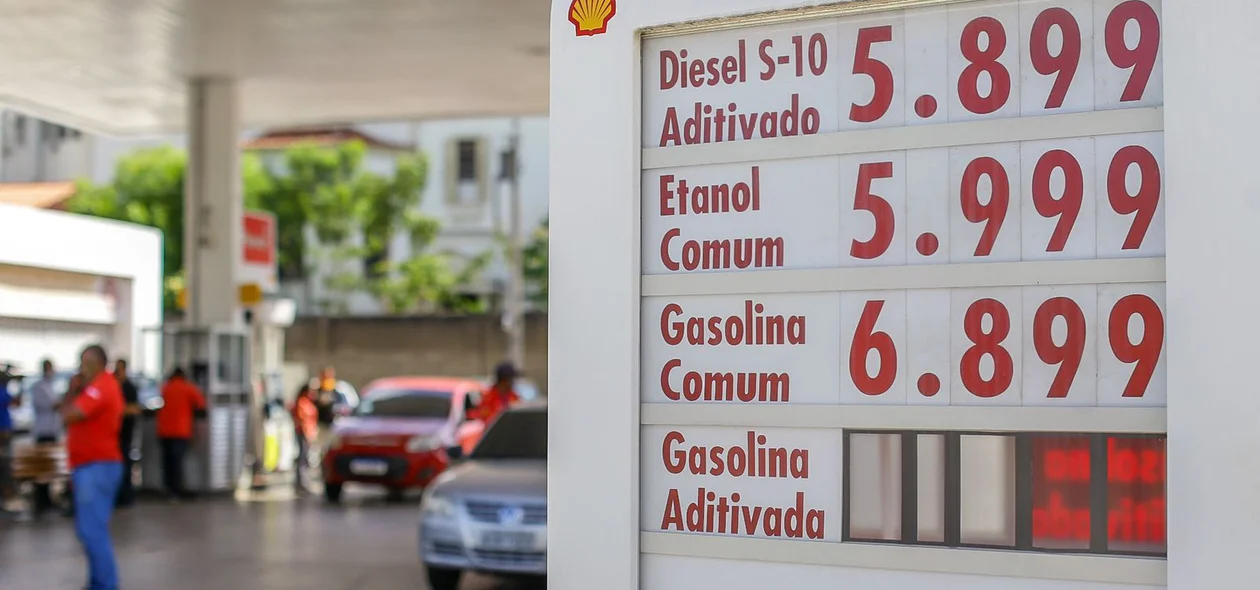Preço da gasolina subiu R$ 0,30 em apenas um dia em posto na Frei Serafim