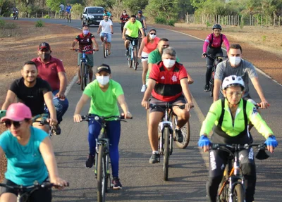 Prefeito da cidade, Zé Henrique, participou do passeio ciclístico