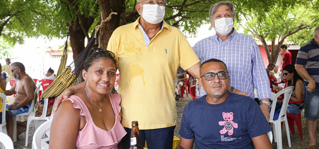 Prefeito Dr. Pessoa prestigia festa dos servidores