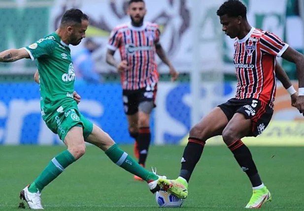 São Paulo empata com a Chapecoense e amarga terceiro jogo sem vencer