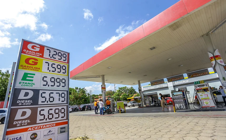 Valores na tabela de preços diferente dos preços nas bombas
