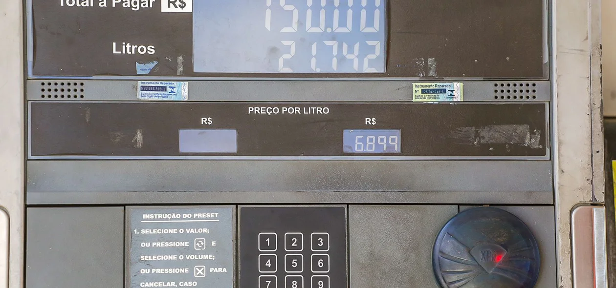Consumidor abasteceu 21 litros e pagou R$ 150 após reajuste