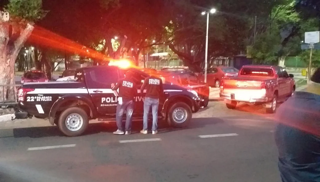 Viatura da Polícia Civil