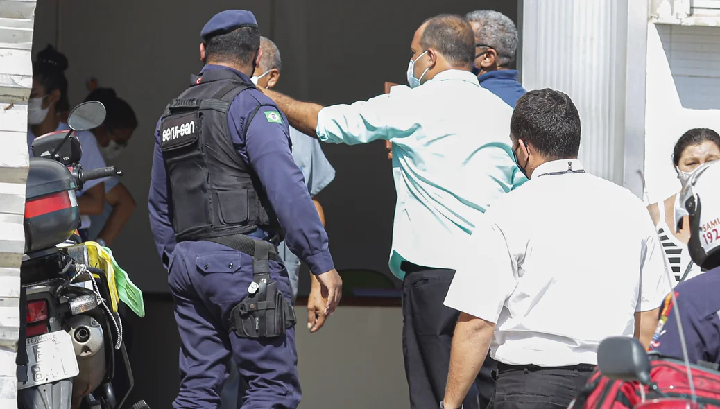 Vigilante baleado no centro da capital