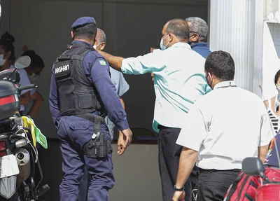 Vigilante baleado no centro da capital