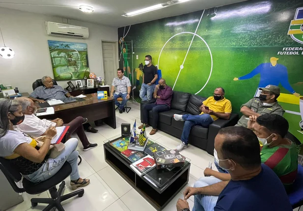 A competição terá cinco equipes