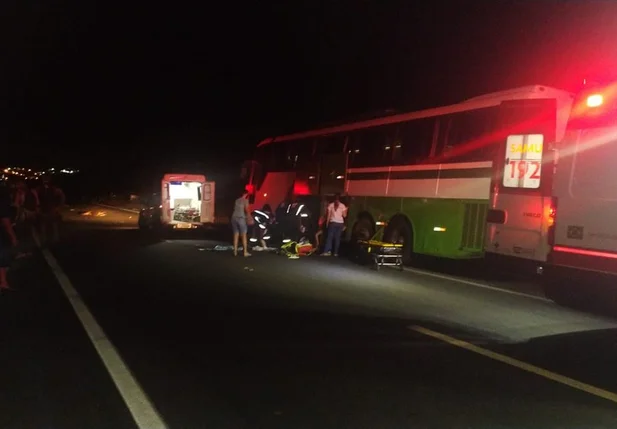 Acidente com ônibus deixa 4 mortos e vários feridos no Piauí